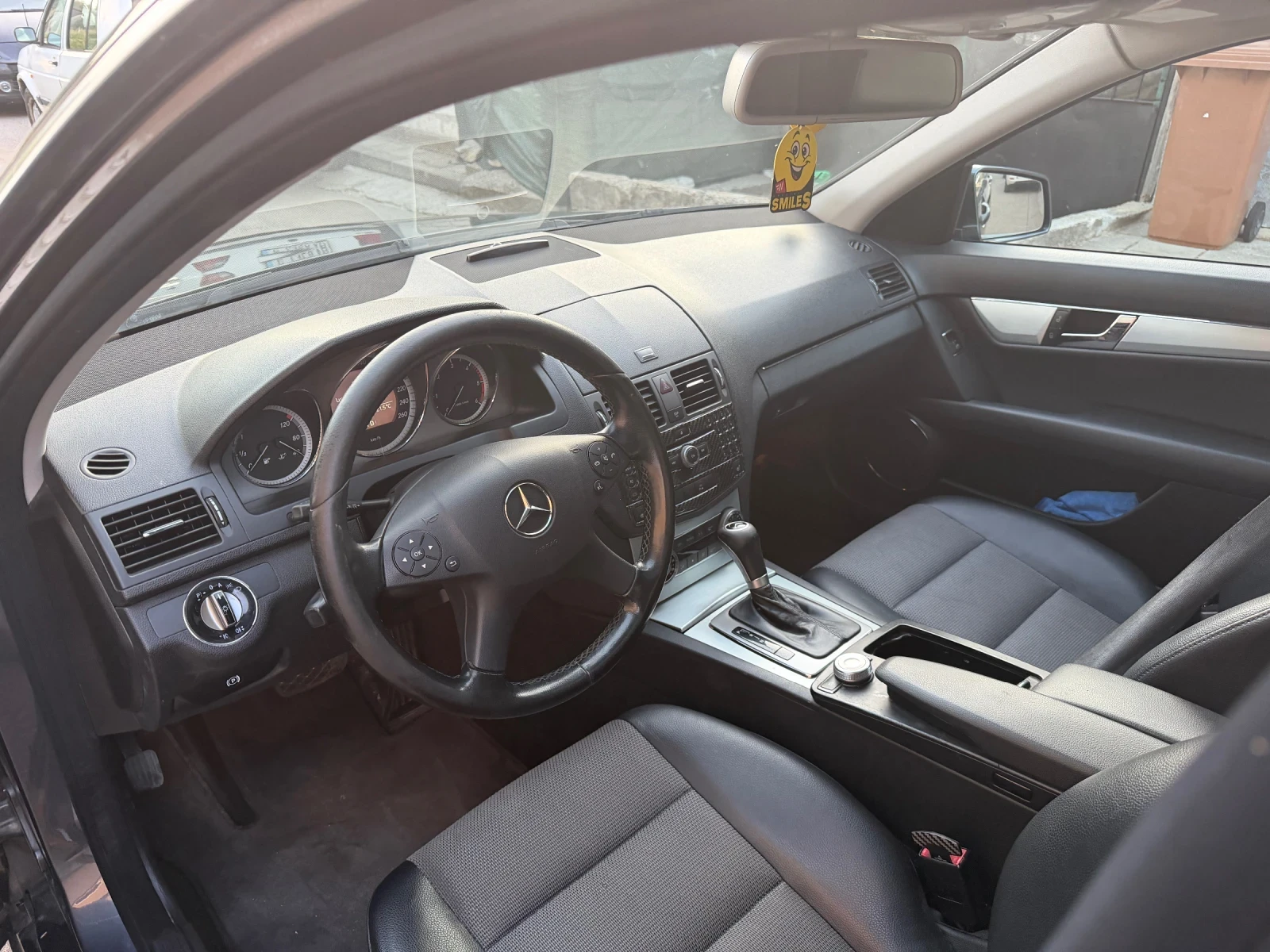 Mercedes-Benz C 250 Автомат шибидах навигация, снимка 8 - Автомобили и джипове - 55853208