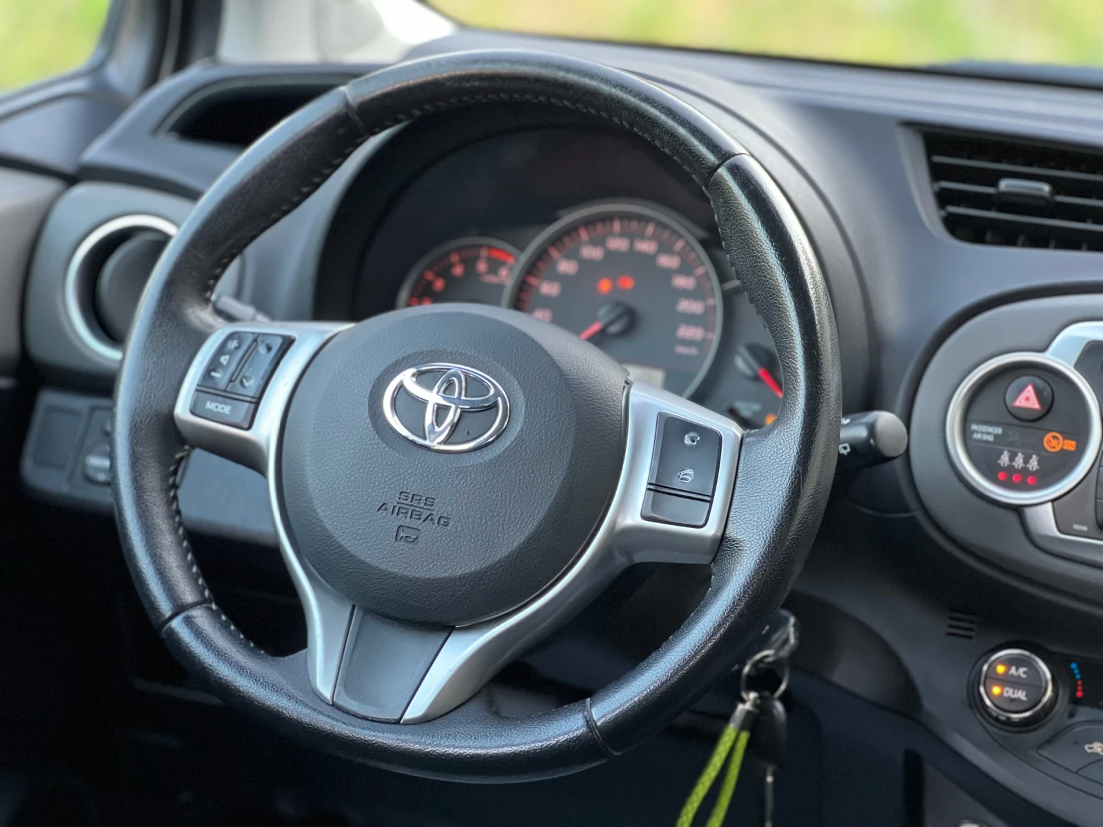 Toyota Yaris 1.4 D4D KAMERA 6ск., снимка 15 - Автомобили и джипове - 55931550