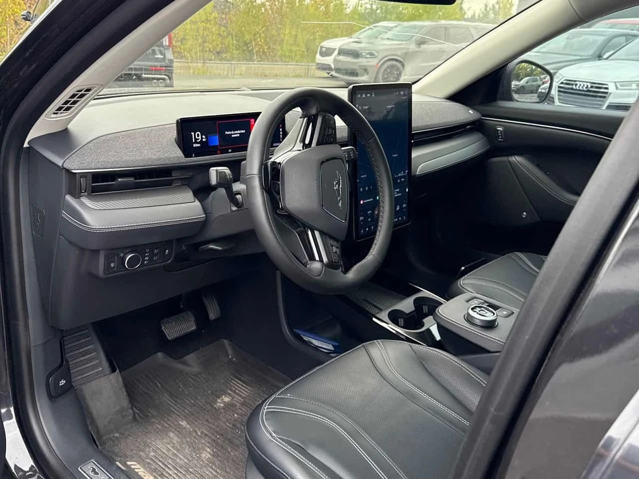 Ford Mustang Mach-E PREMIUM/CARFAX/ФИНАНСИРАНЕ, снимка 5 - Автомобили и джипове - 56186012