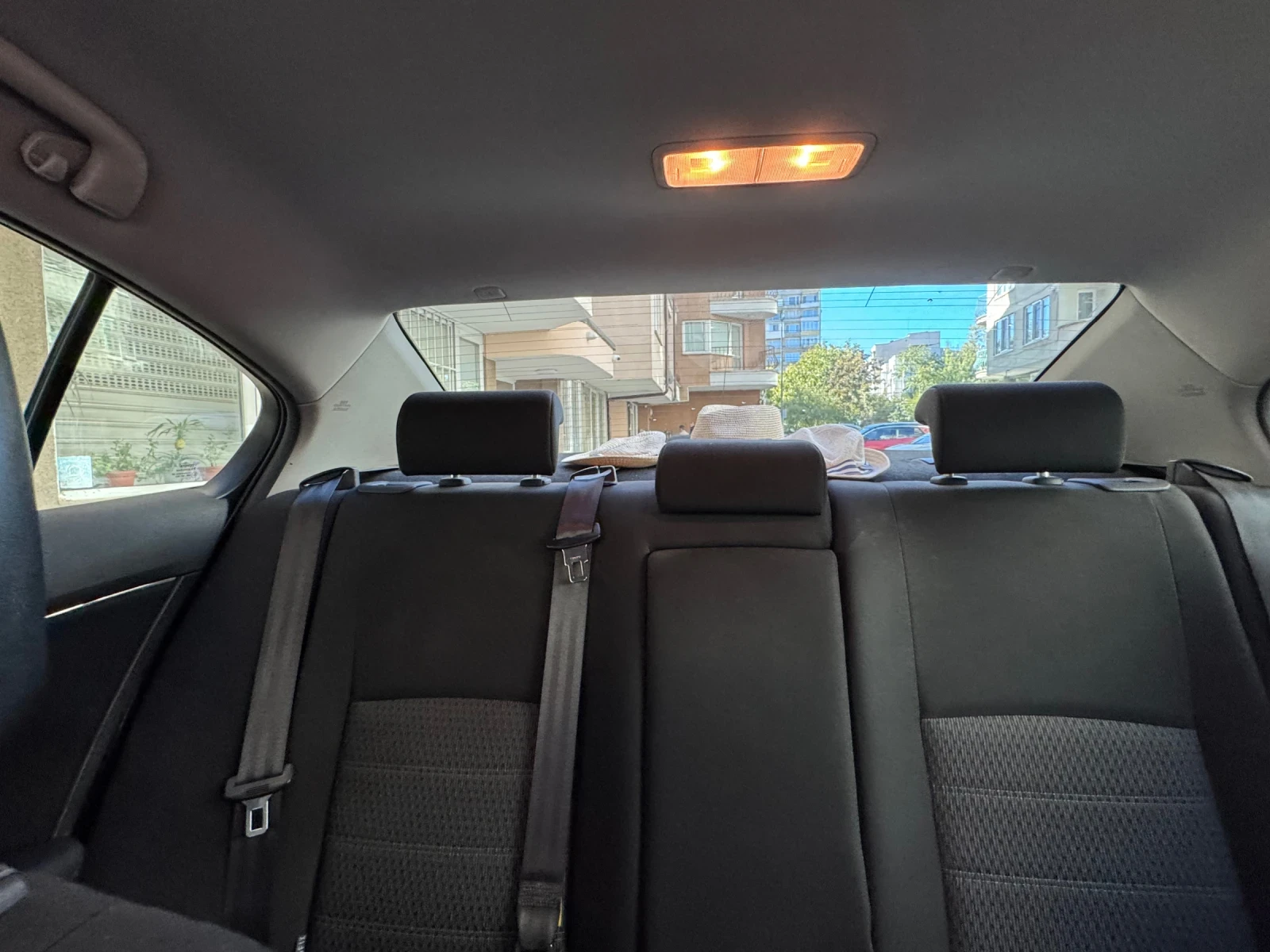 Toyota Avensis T27 1.8 Facelift, снимка 7 - Автомобили и джипове - 56346704