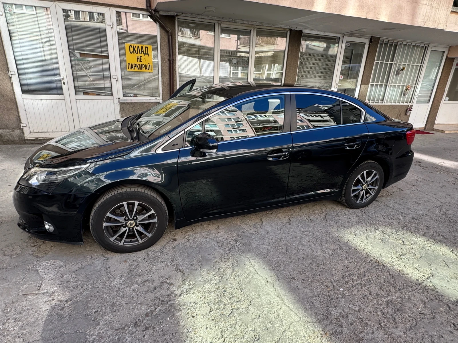 Toyota Avensis T27 1.8 Facelift, снимка 4 - Автомобили и джипове - 56346704