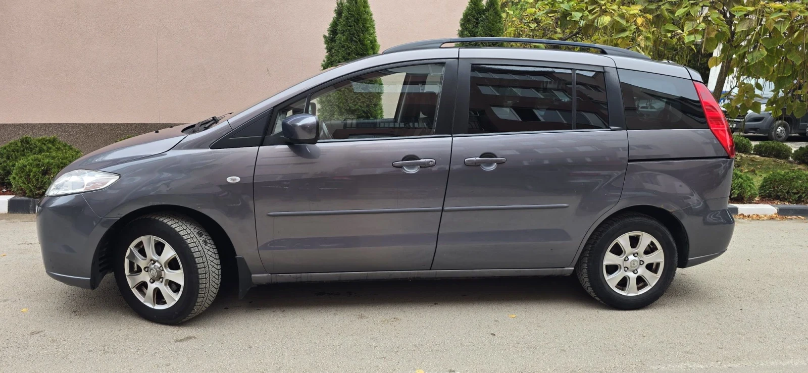 Mazda 5 1.8i, 7местен, снимка 2 - Автомобили и джипове - 56465085