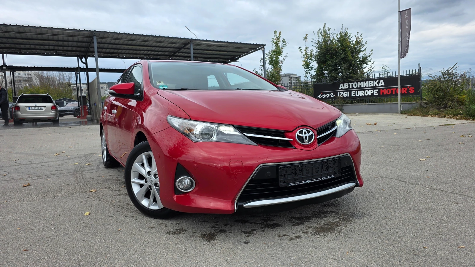 Toyota Auris БЕЗУПРЕЧНА, снимка 3 - Автомобили и джипове - 56586852