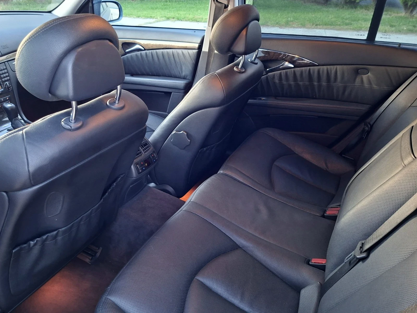 Mercedes-Benz E 320 цди-редови, снимка 11 - Автомобили и джипове - 56717841
