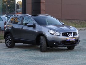 Nissan Qashqai 2.0dci - 150k.c. /NAVI/PANORAMA/CAMERA/EURO-5A/, снимка 6 - Автомобили и джипове - 38379351