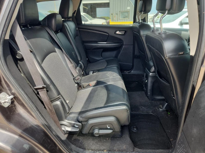 Dodge Journey 2.4 CROSSROAD, снимка 9 - Автомобили и джипове - 52747750