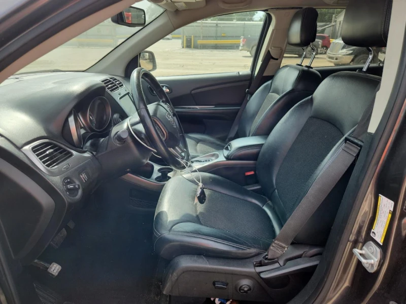 Dodge Journey 2.4 CROSSROAD, снимка 7 - Автомобили и джипове - 52747750