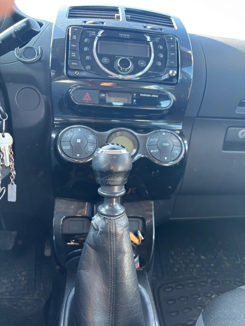 Toyota Urban Cruiser 1.4D 4x4, снимка 13 - Автомобили и джипове - 53167618