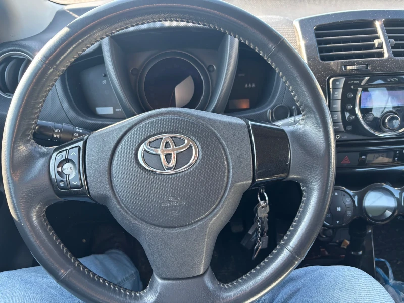 Toyota Urban Cruiser 1.4D 4x4, снимка 15 - Автомобили и джипове - 53167618