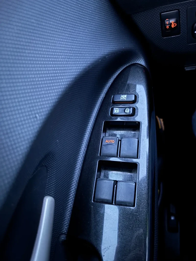 Toyota Urban Cruiser 1.4D 4x4, снимка 12 - Автомобили и джипове - 53167618