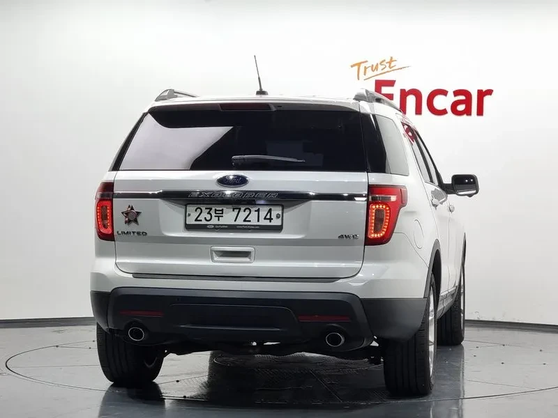 Ford Explorer 3.5 AWD - САМО 30% АВАНС, снимка 4 - Автомобили и джипове - 56368592