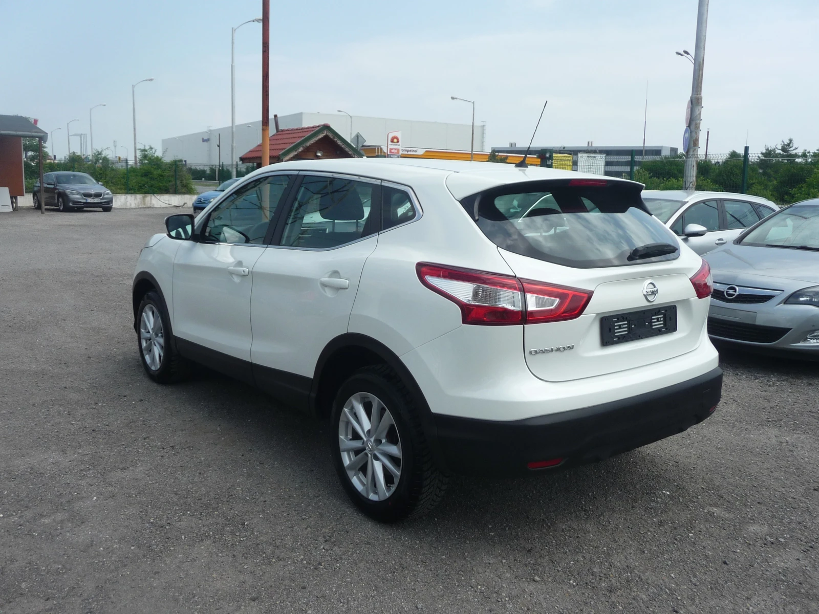 Nissan Qashqai 1.5DCI-LED НАВИГАЦИЯ-КАМЕРА-ПЕРЛА-ПЕРФЕКТЕН - изображение 5