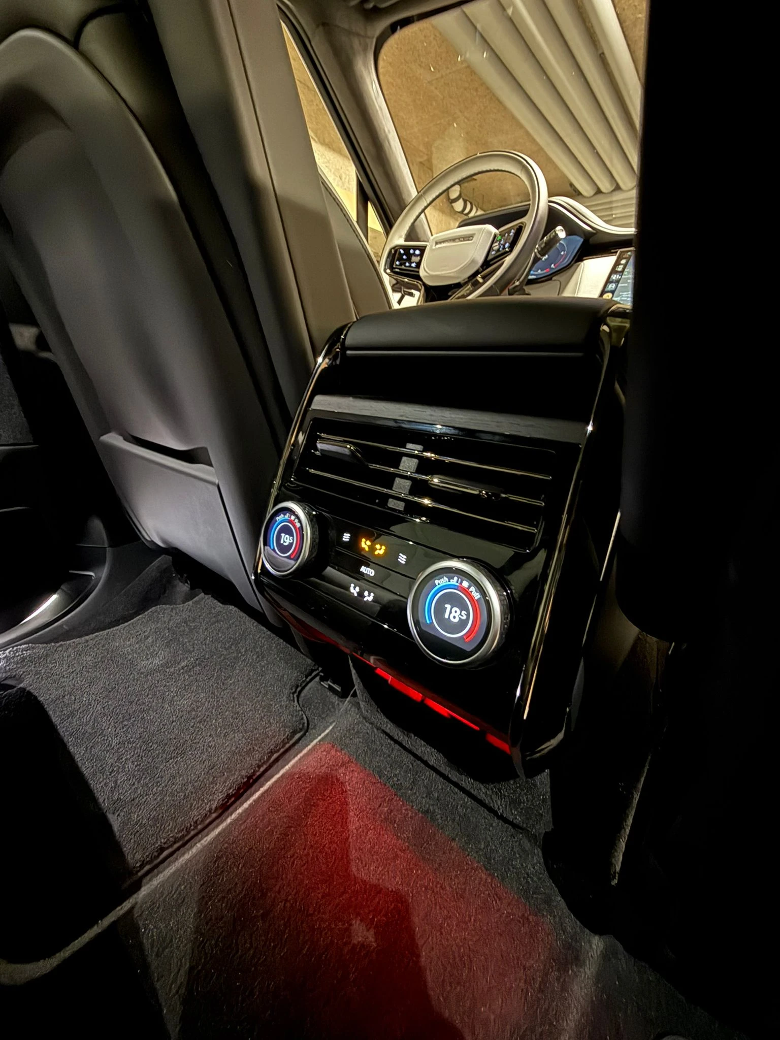 Land Rover Range Rover Sport Autobiography* Pano* Massage* Ventilation* 23" - изображение 8