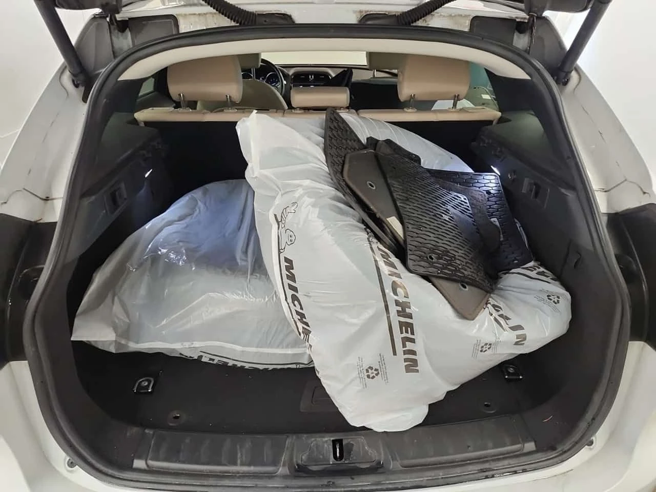 Jaguar F-PACE * 35T PRESTIGE * CARFAX * ЦЕНА ДО БГ, снимка 12 - Автомобили и джипове - 54045452