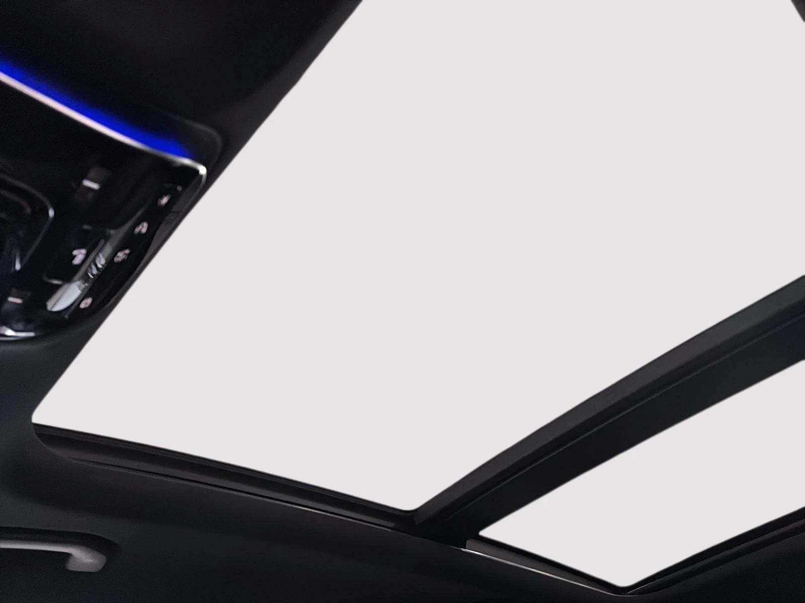 Mercedes-Benz GLC 300 ПАМЕТ* 360 КАМЕРА* ПАНОРАМА* ПОДГРЕВ, снимка 9 - Автомобили и джипове - 54063393