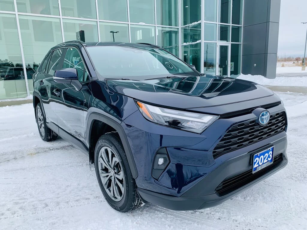 Toyota Rav4 XLE AWD, снимка 2 - Автомобили и джипове - 54226981