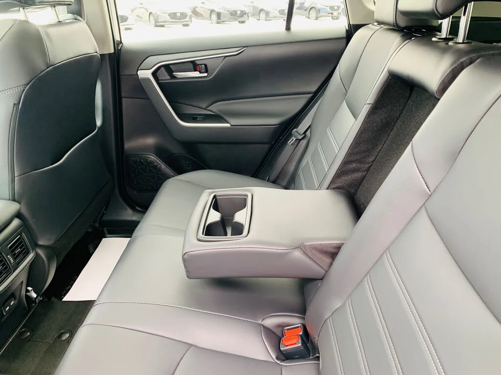 Toyota Rav4 XLE AWD, снимка 15 - Автомобили и джипове - 54226981