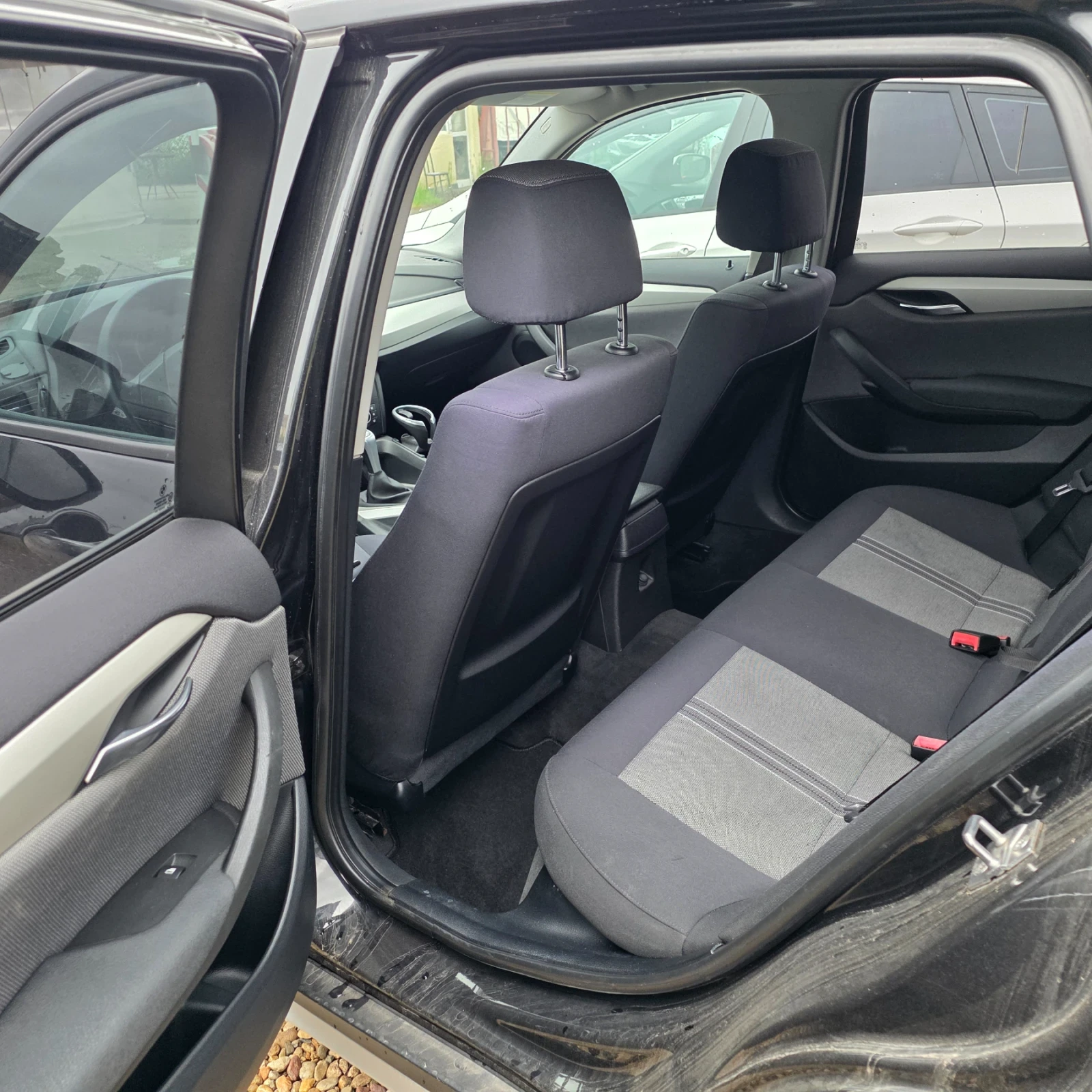 BMW X1 2.0D Xdrive XLine EXECUTIVE - КАТО НОВА!!!, снимка 11 - Автомобили и джипове - 54362803