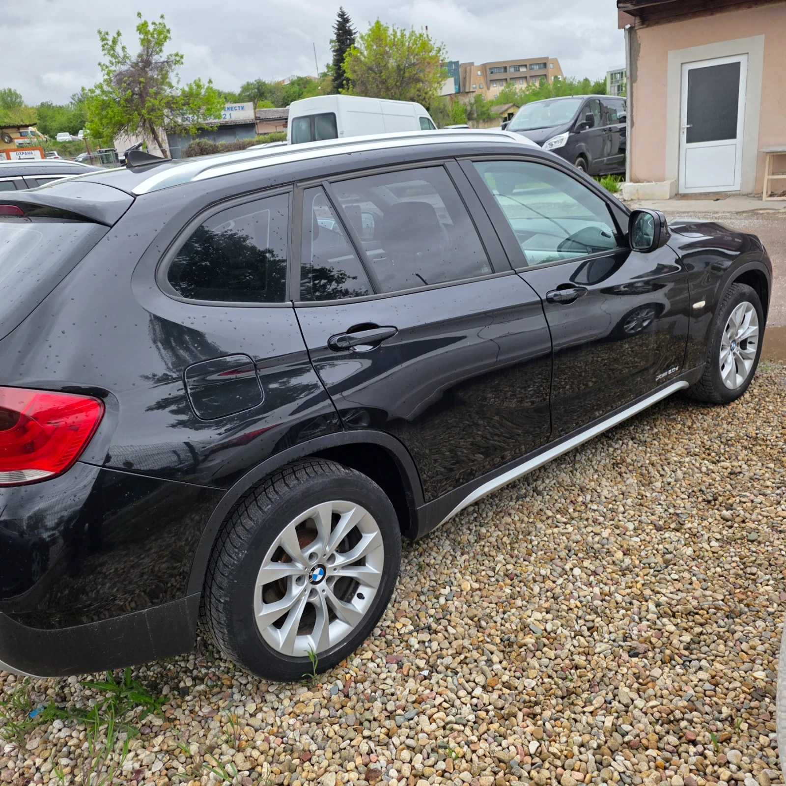 BMW X1 2.0D Xdrive XLine EXECUTIVE - КАТО НОВА!!!, снимка 4 - Автомобили и джипове - 54362803