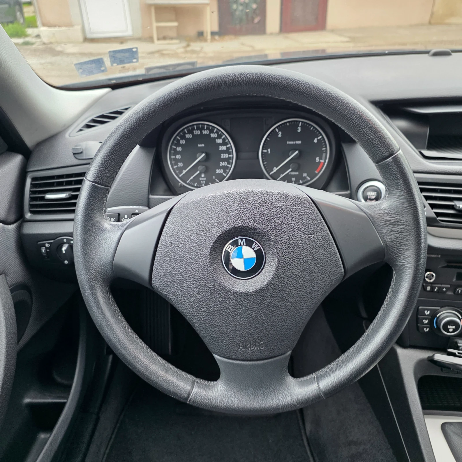 BMW X1 2.0D Xdrive XLine EXECUTIVE - КАТО НОВА!!!, снимка 7 - Автомобили и джипове - 54362803