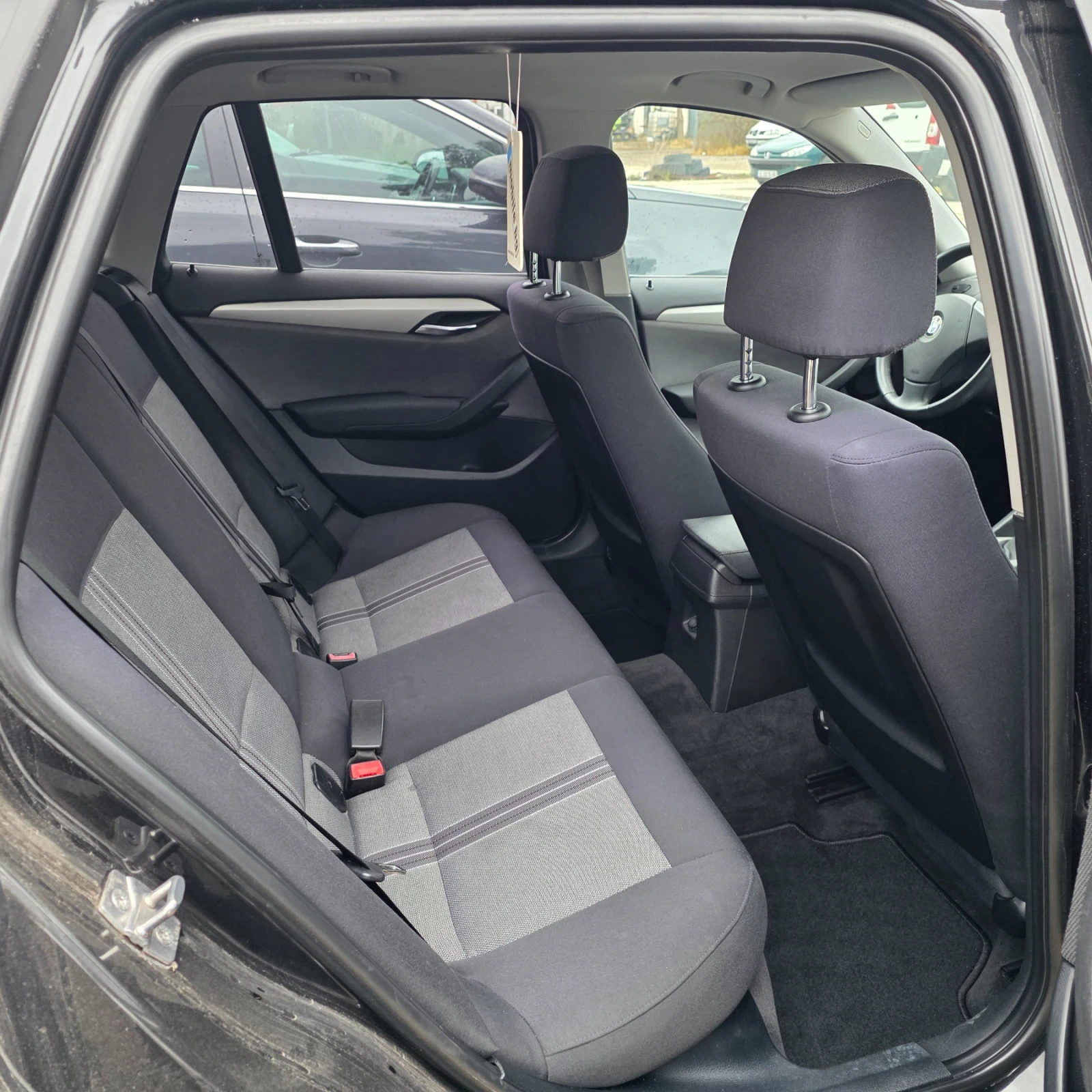 BMW X1 2.0D Xdrive XLine EXECUTIVE - КАТО НОВА!!!, снимка 12 - Автомобили и джипове - 54362803