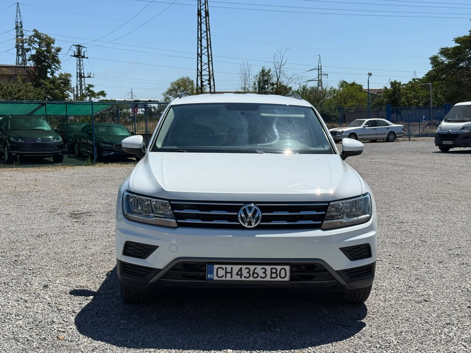 VW Tiguan 2, 0TSi 4х4 71.х.КМ АВТОМАТИК ТЕГЛИЧ, снимка 2 - Автомобили и джипове - 55168646