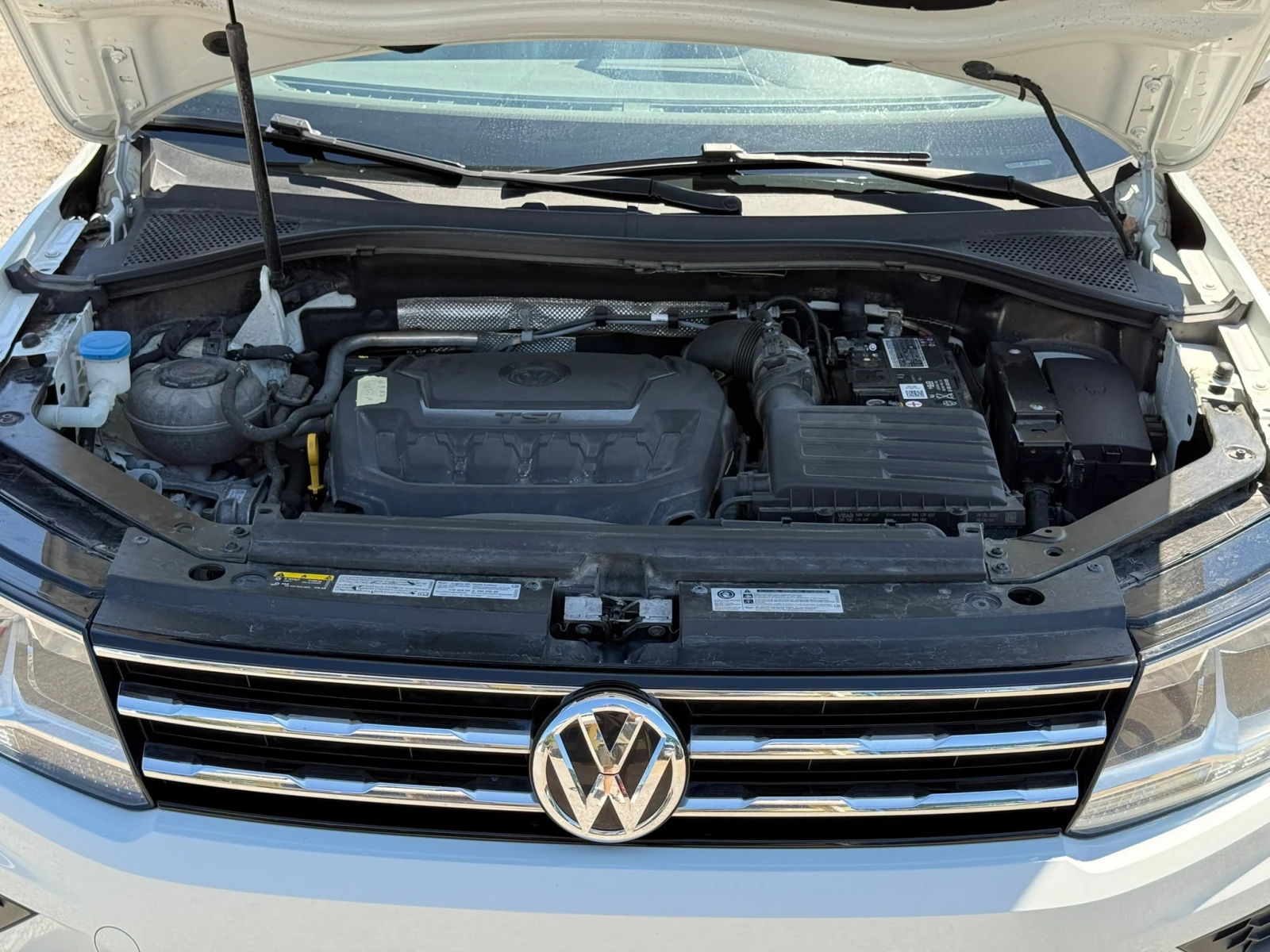 VW Tiguan 2, 0TSi 4х4 71.х.КМ АВТОМАТИК ТЕГЛИЧ, снимка 16 - Автомобили и джипове - 55168646