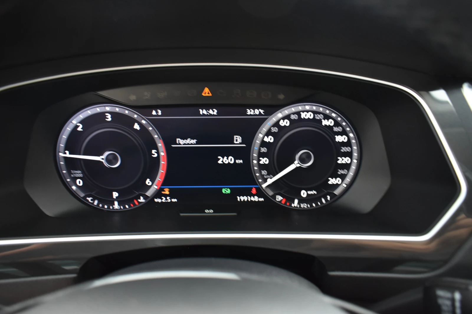 VW Tiguan 2.0ТDI* 4MOTION* SWISS, снимка 14 - Автомобили и джипове - 55627511