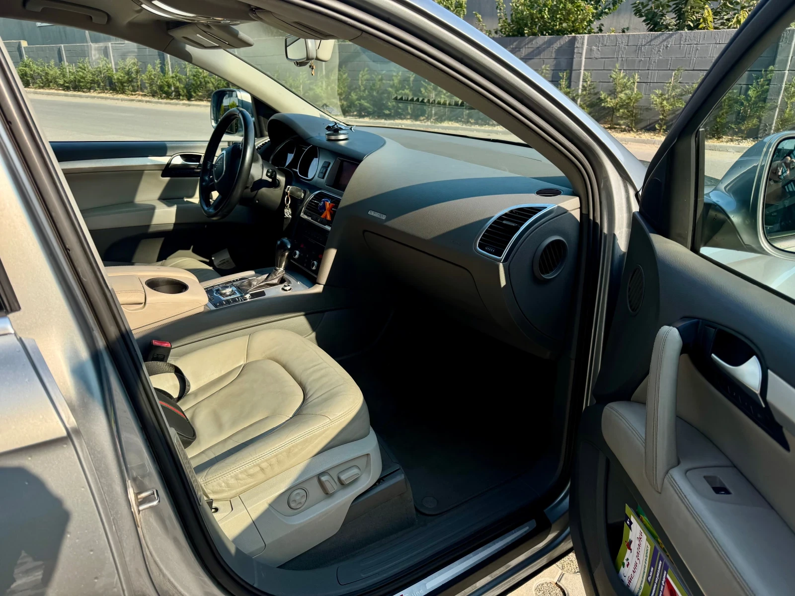 Audi Q7 3.0TDI, снимка 7 - Автомобили и джипове - 56042774
