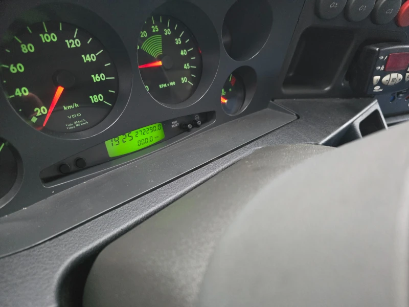 Iveco 60с15 Хладилен!! Падащ борд!!, снимка 13 - Бусове и автобуси - 52352929