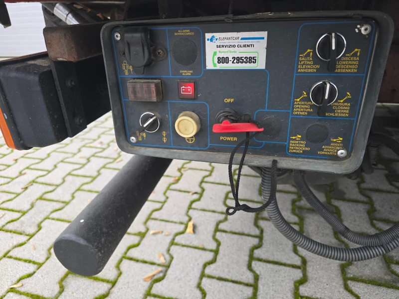 Iveco 60с15 Хладилен!! Падащ борд!!, снимка 10 - Бусове и автобуси - 52352929