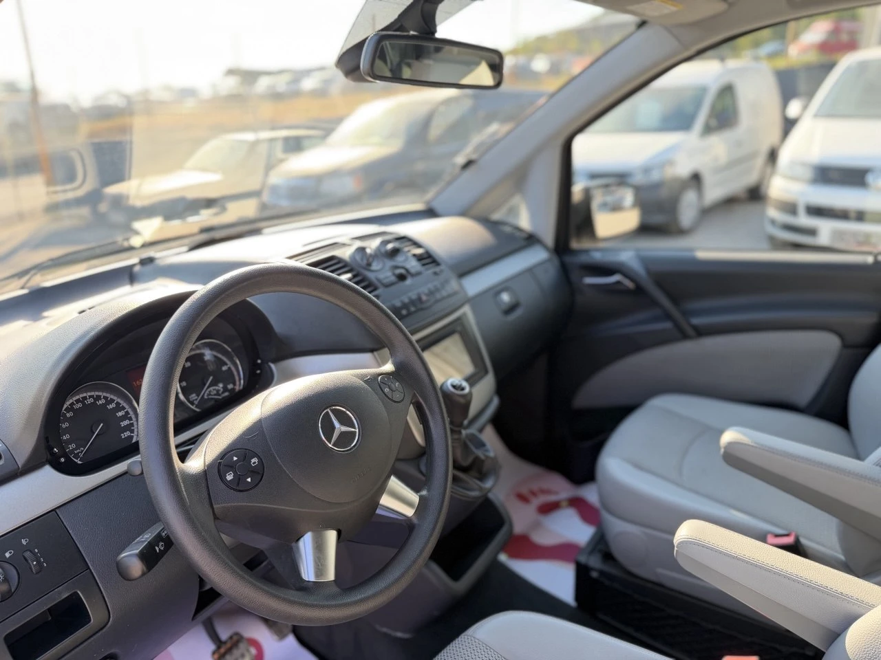 Mercedes-Benz Viano 2.2CDI FACELIFT NAVI, снимка 10 - Бусове и автобуси - 55743212