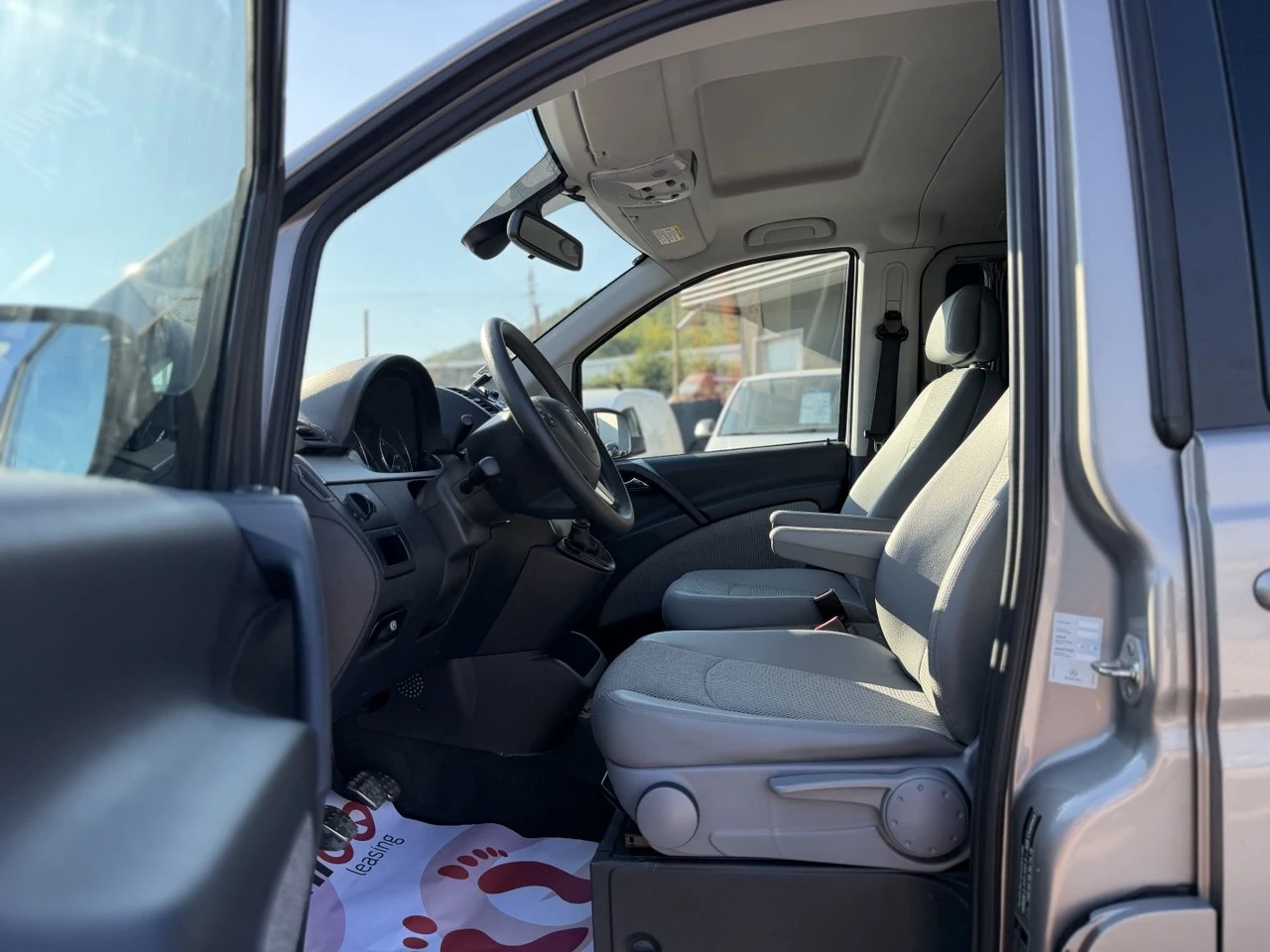 Mercedes-Benz Viano 2.2CDI FACELIFT NAVI, снимка 9 - Бусове и автобуси - 55743212