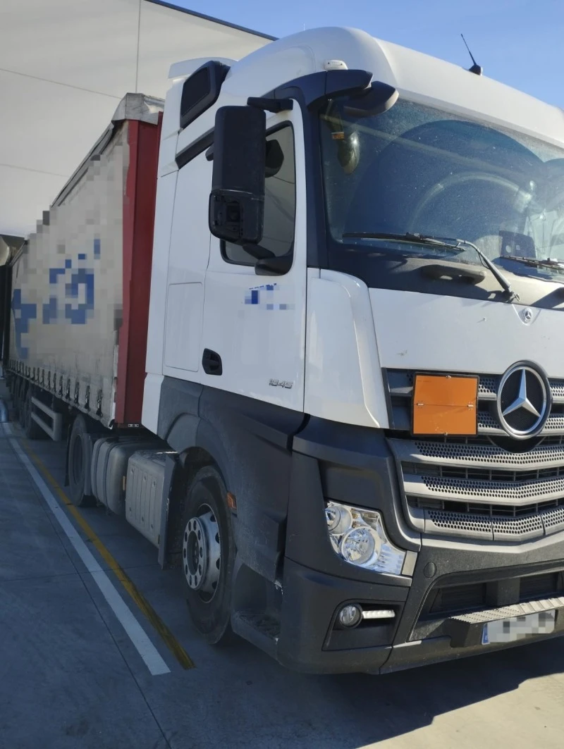 Mercedes-Benz Actros, снимка 2 - Камиони - 47646689