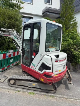      Takeuchi Tb225