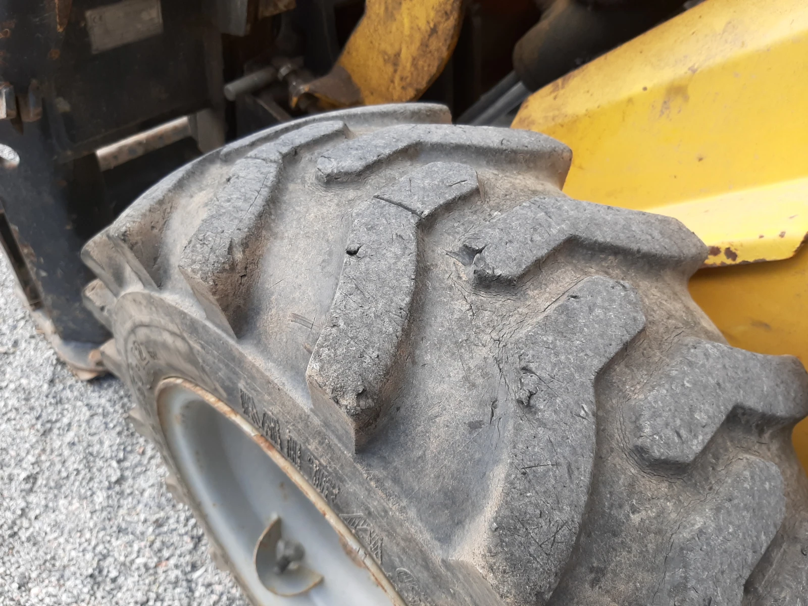 Мини челни товарачи Друга Avant 530 Plus - изображение 6