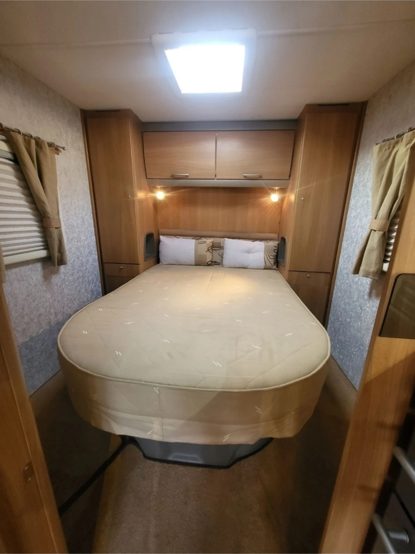 �������� Challenger Swift | Mobile.bg � ����������� 11