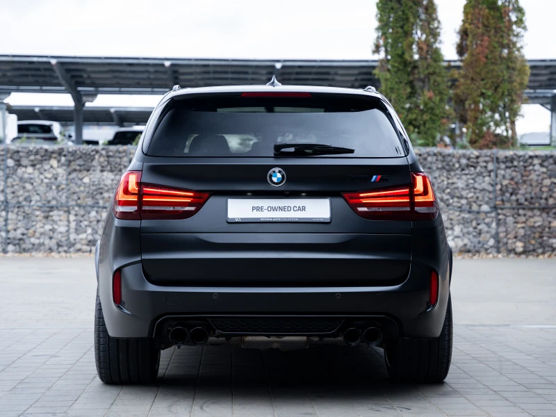 BMW X5M Black Fire Edition, снимка 4 - Автомобили и джипове - 46746345