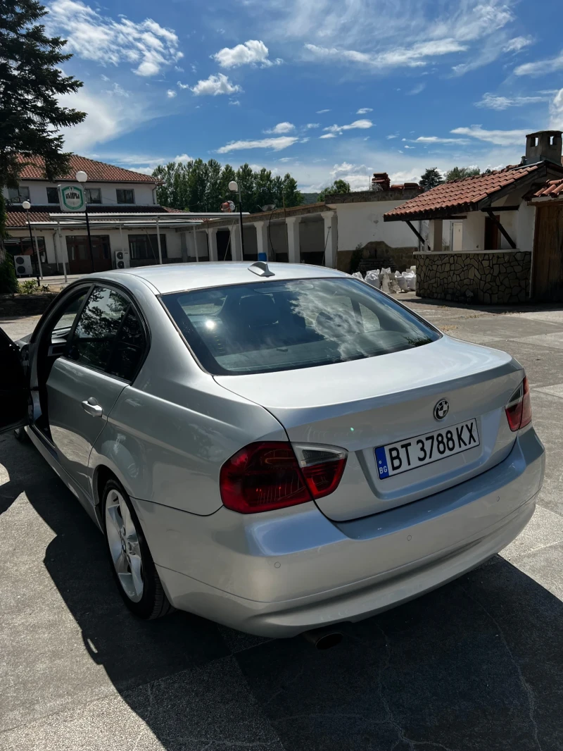 BMW 320, снимка 8 - Автомобили и джипове - 47619322