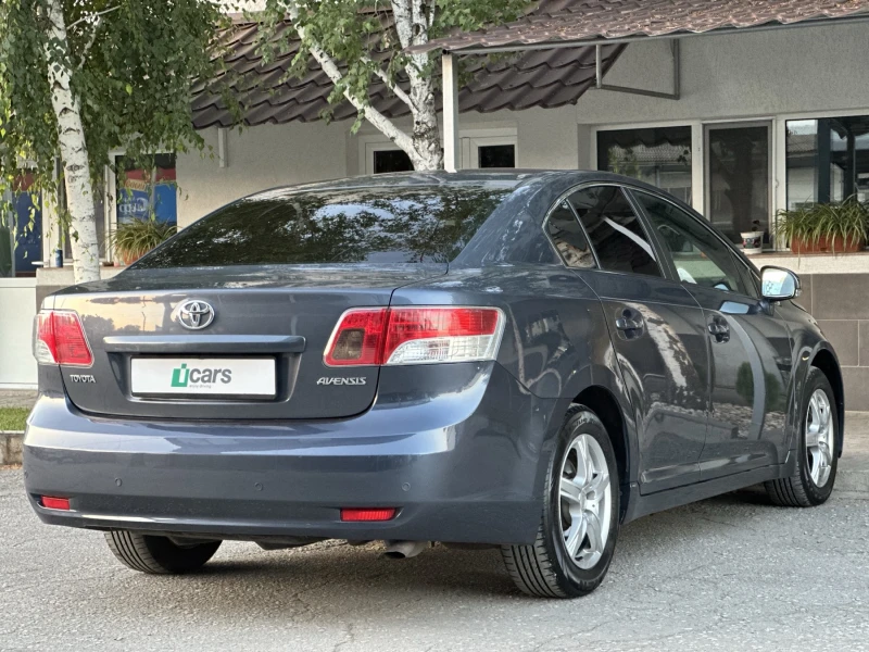 Toyota Avensis 2.0, снимка 10 - Автомобили и джипове - 48021879