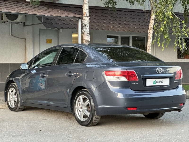 Toyota Avensis 2.0, снимка 12 - Автомобили и джипове - 48021879