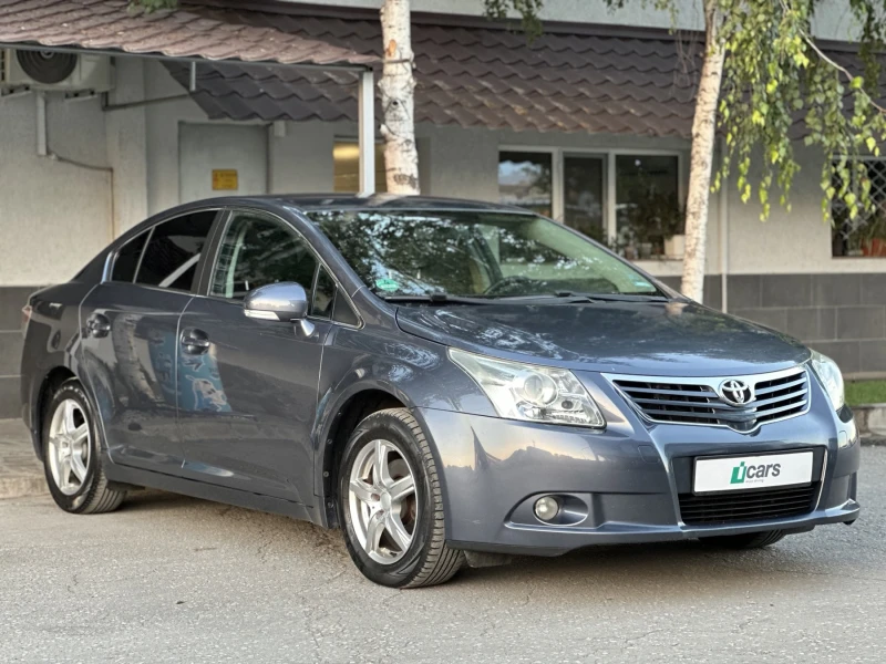 Toyota Avensis 2.0, снимка 3 - Автомобили и джипове - 48021879