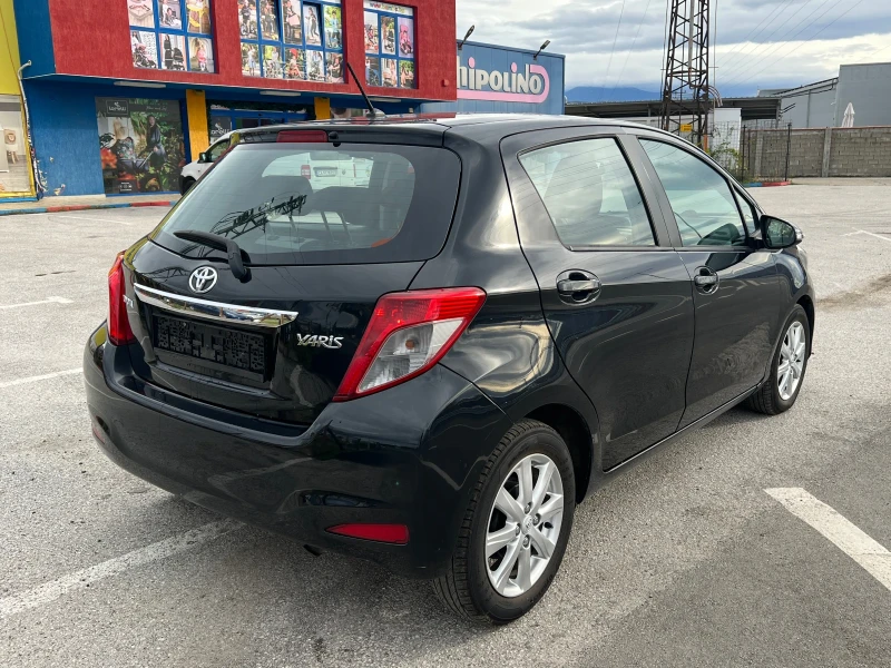 Toyota Yaris NAVI 6 speed, снимка 3 - Автомобили и джипове - 49769325