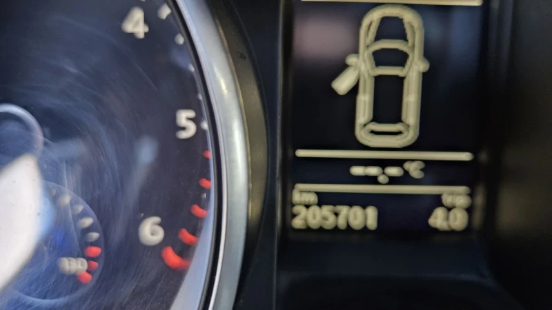 VW Golf 2.0 GTD..AUTOMATIC , снимка 17 - Автомобили и джипове - 51916124