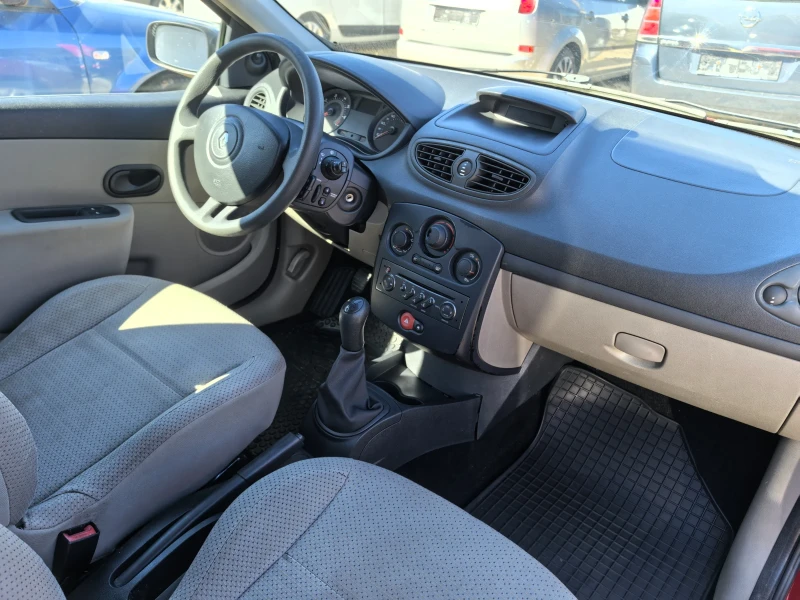 Renault Clio 1.2i Перфектно състояние!!! , снимка 4 - Автомобили и джипове - 51793268