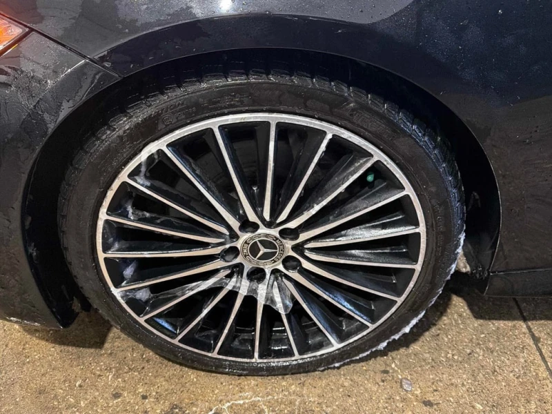 Mercedes-Benz C 300 * CARFAX * ОБДУХВАНЕ* ХЕД-ЪП* , снимка 11 - Автомобили и джипове - 53469461