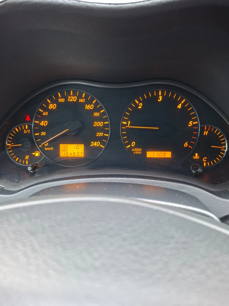 Toyota Avensis, снимка 10 - Автомобили и джипове - 53485557