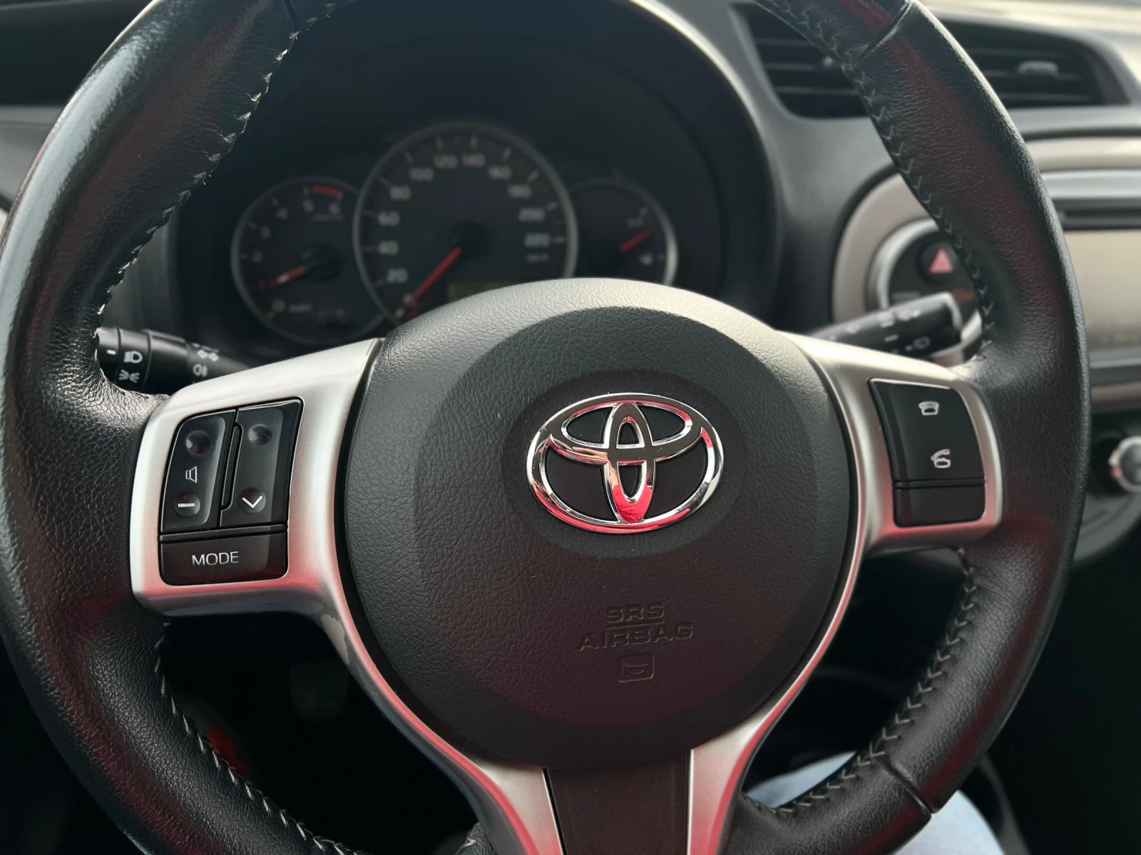 Toyota Yaris NAVI 6 speed | Mobile.bg   11