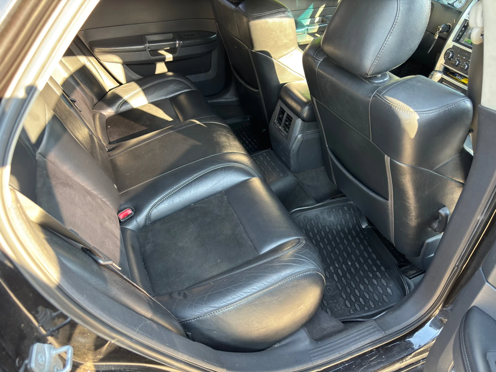 Chrysler 300c 2010 - изображение 9