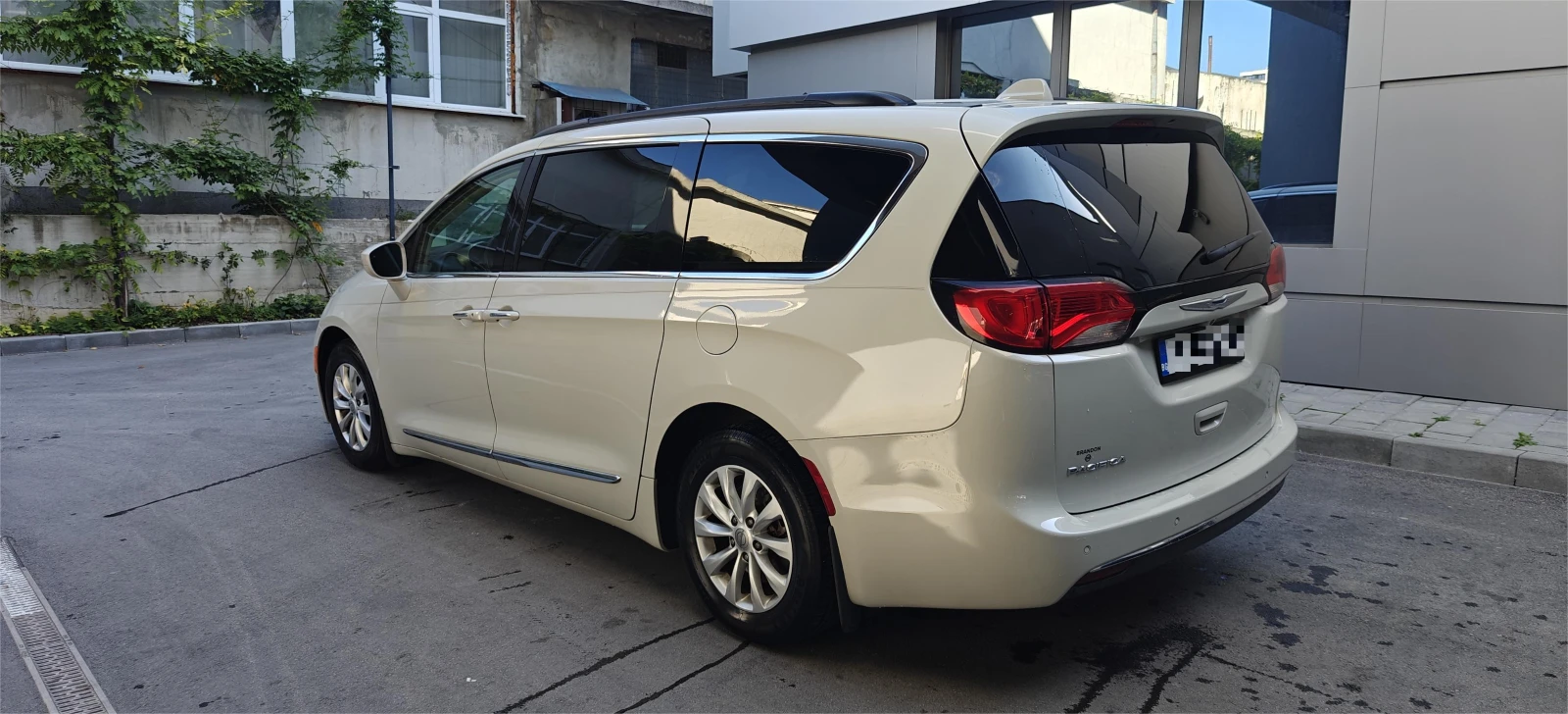 Chrysler Pacifica 3.6 V6 Touring L - изображение 5